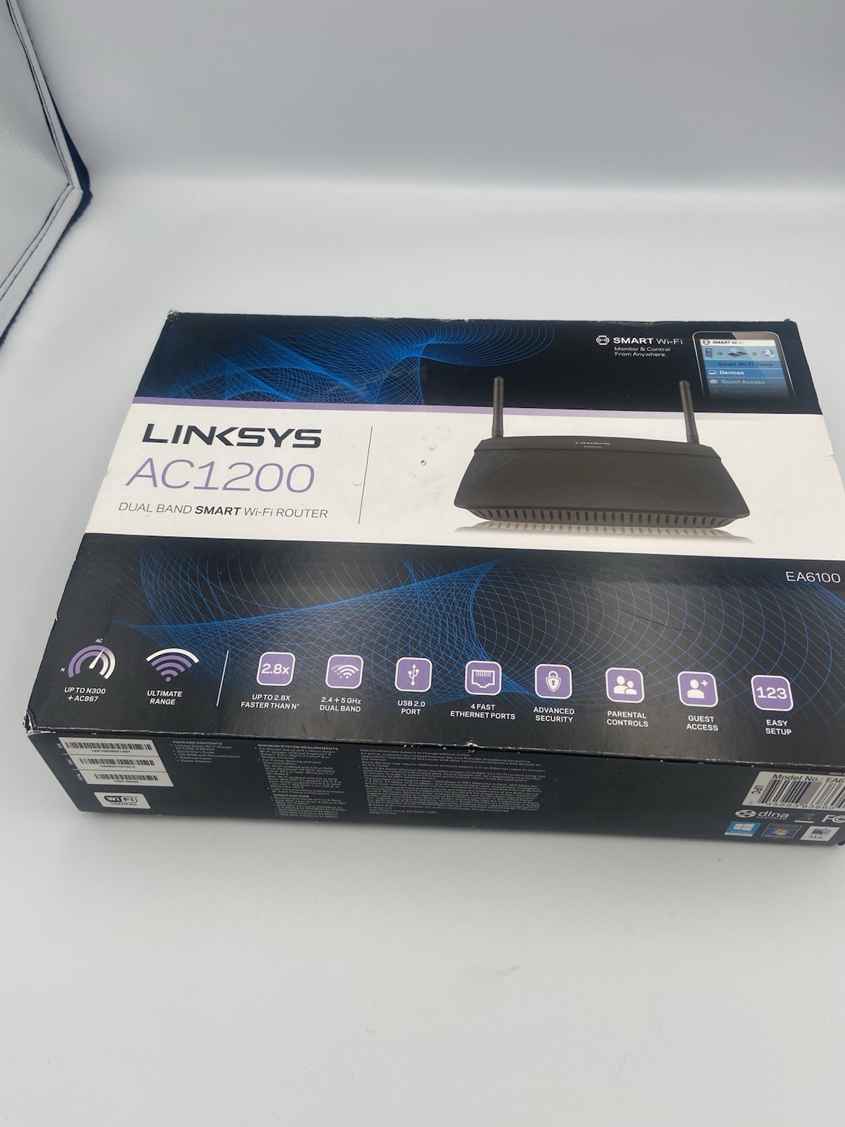 Linksys EA6100 AC1200 Dual Band Smart Wireless Router  ..USED Lights Up
