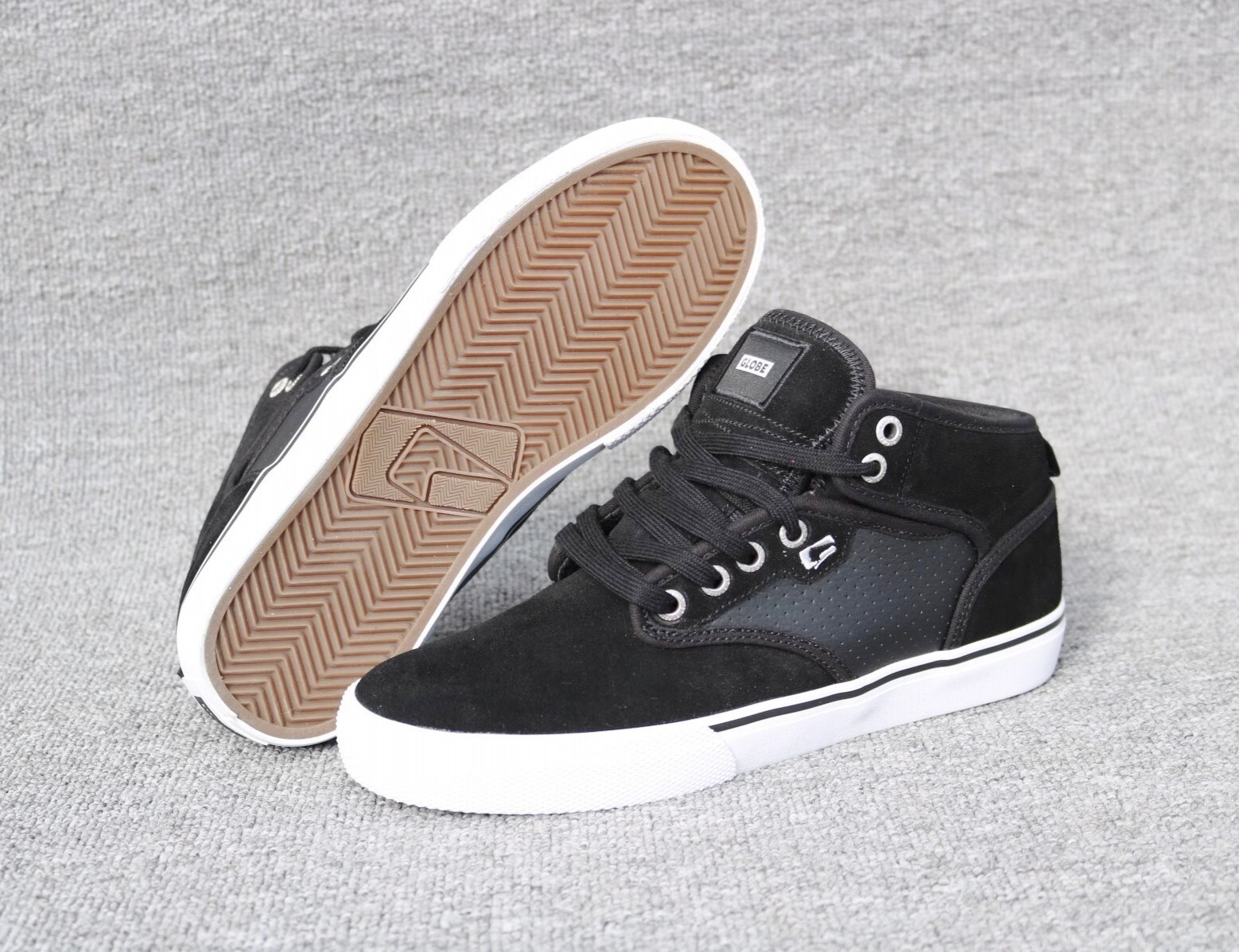 Globe Men's Motley Mid Skate Shoe US size