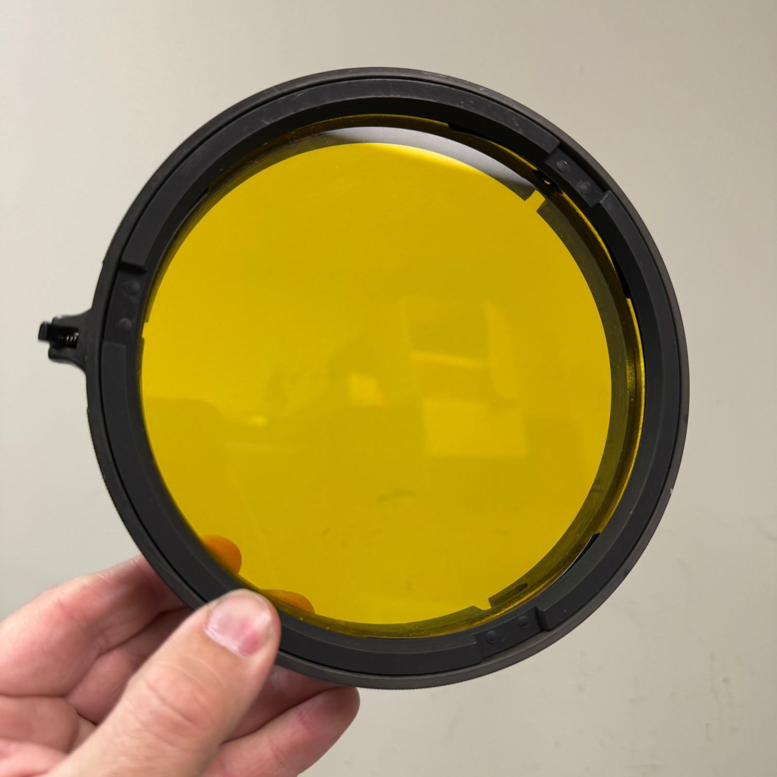 VTG c.1960s Photographic Filter Holder w/ Filter - D653-63 BAE SYSTEMS 142mm