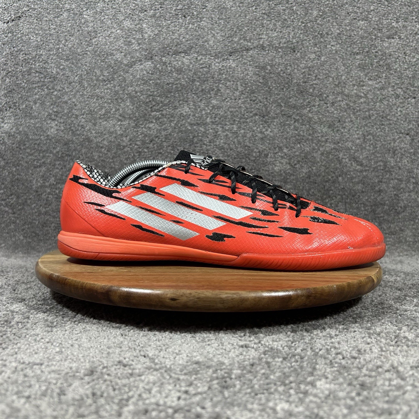 Adidas FreeFootball Speedtrick B23945 Men's Size 12 Red Indoor Soccer Shoes Used