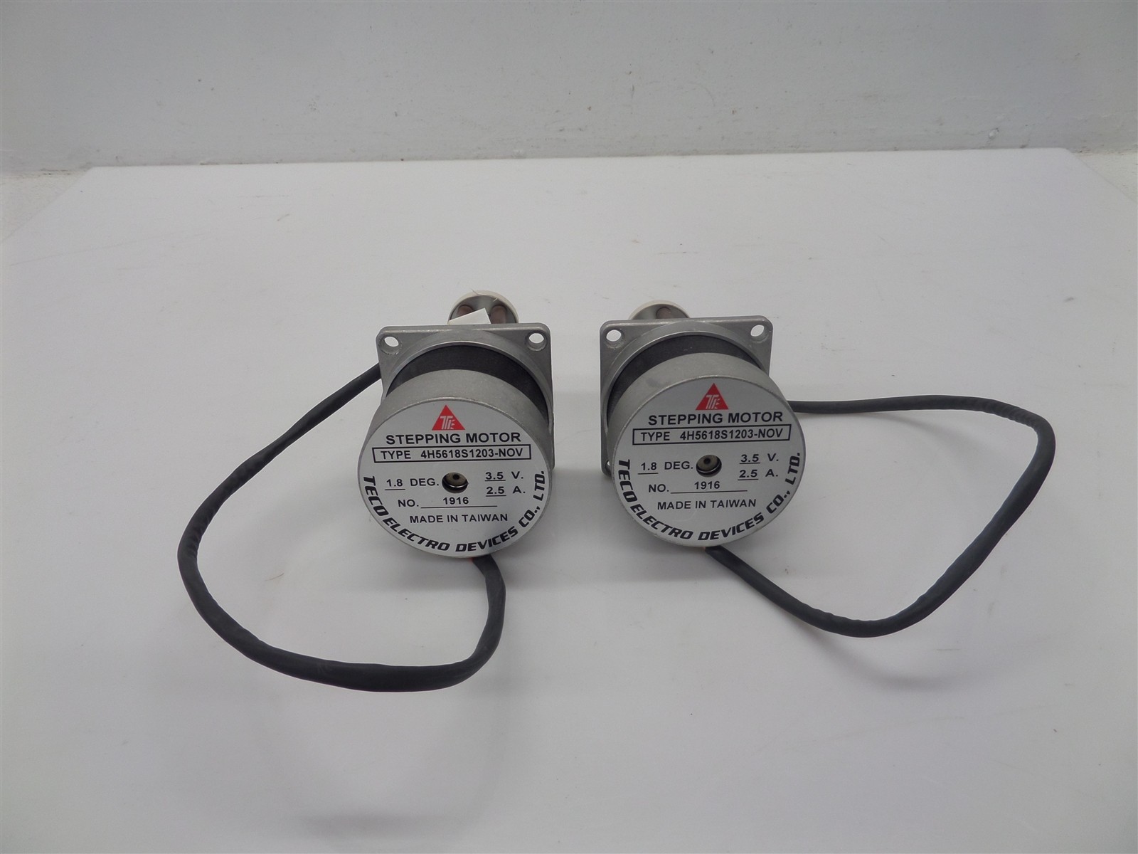 Lot Of 2 Teco Electro 4H5618S1203-NOV Stepping Motors 1.8° 3.5V 2.5A