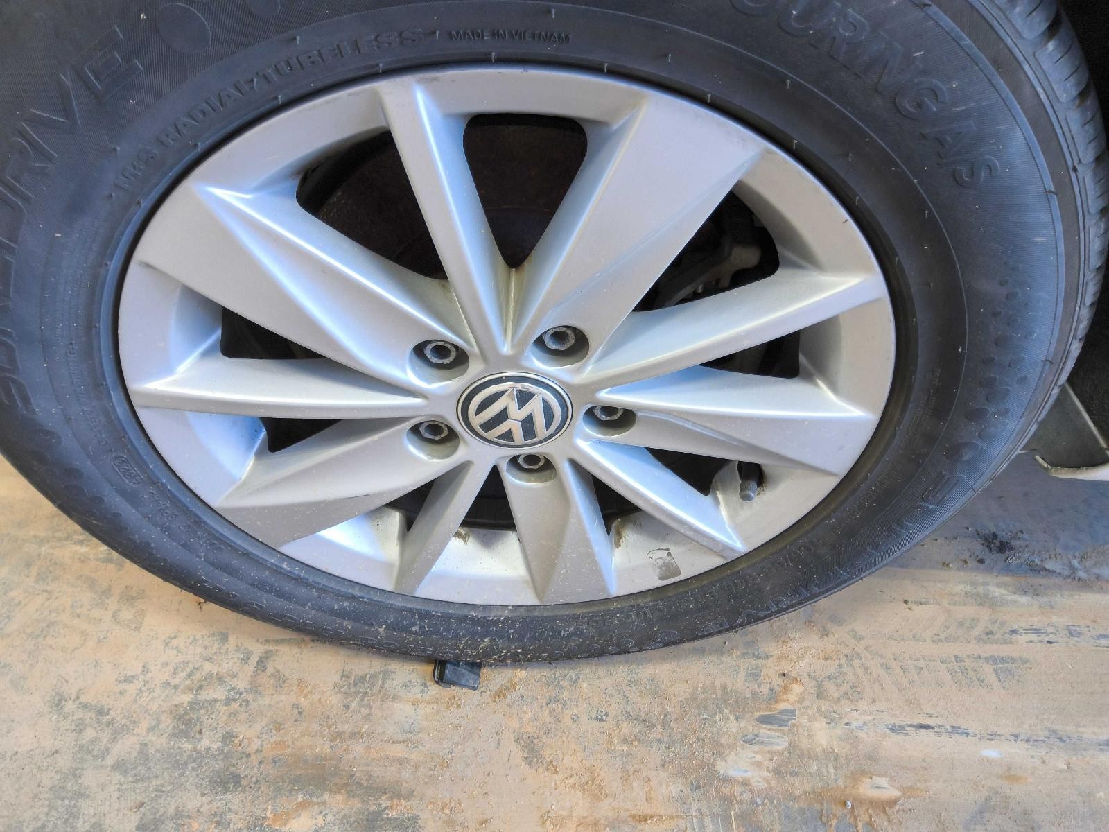 Used Battery Tray fits: 2015 Volkswagen Golf Grade A