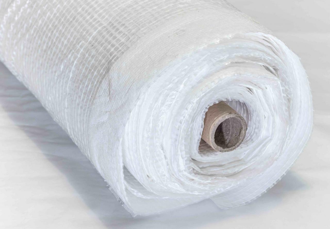 SQUARE-PATTERN STRING REINFORCED POLY 20'x100' FLAME RESISTANT 6 MILS CLEAR