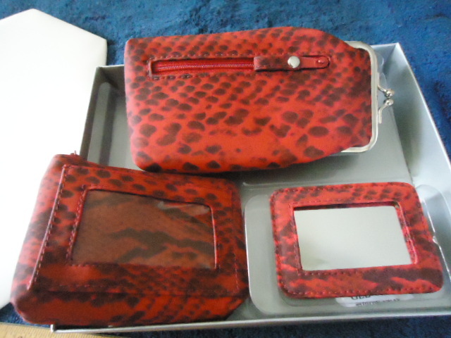 Women's 3-Piece Accessory Red Faux Snake Glasses Case Coin Purse Mirror