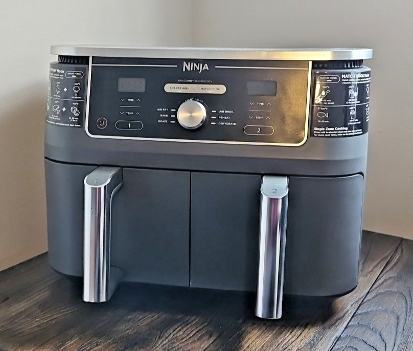 Ninja Foodi Air Fryer 10 Qt. 6-in-1 with 2 Independent Frying Baskets DZ401