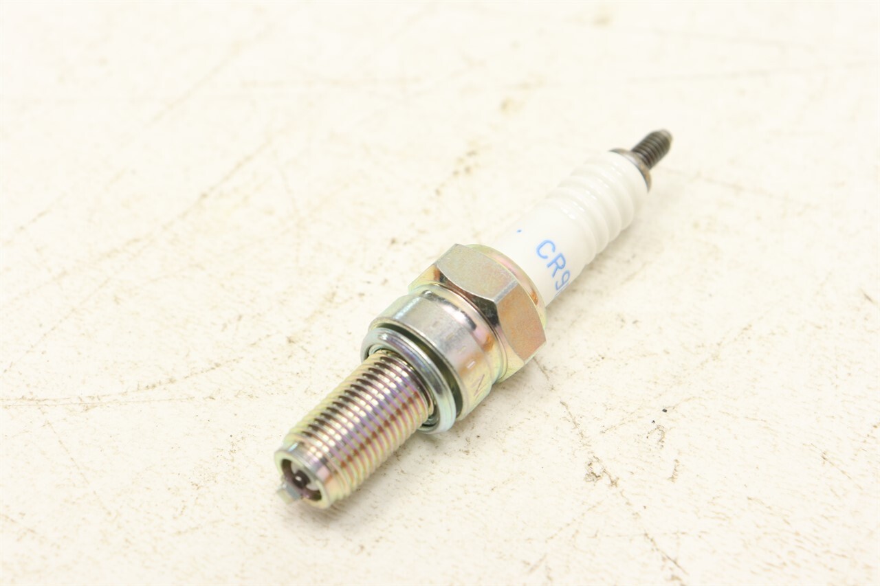 NGK Spark Plug CR9E 6293 41087