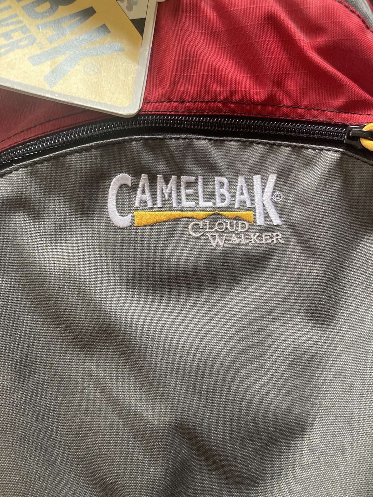 NEW Camelbak Cloud Walker Hydration Backpack 10261 Crimson w/Bladder Reservoir