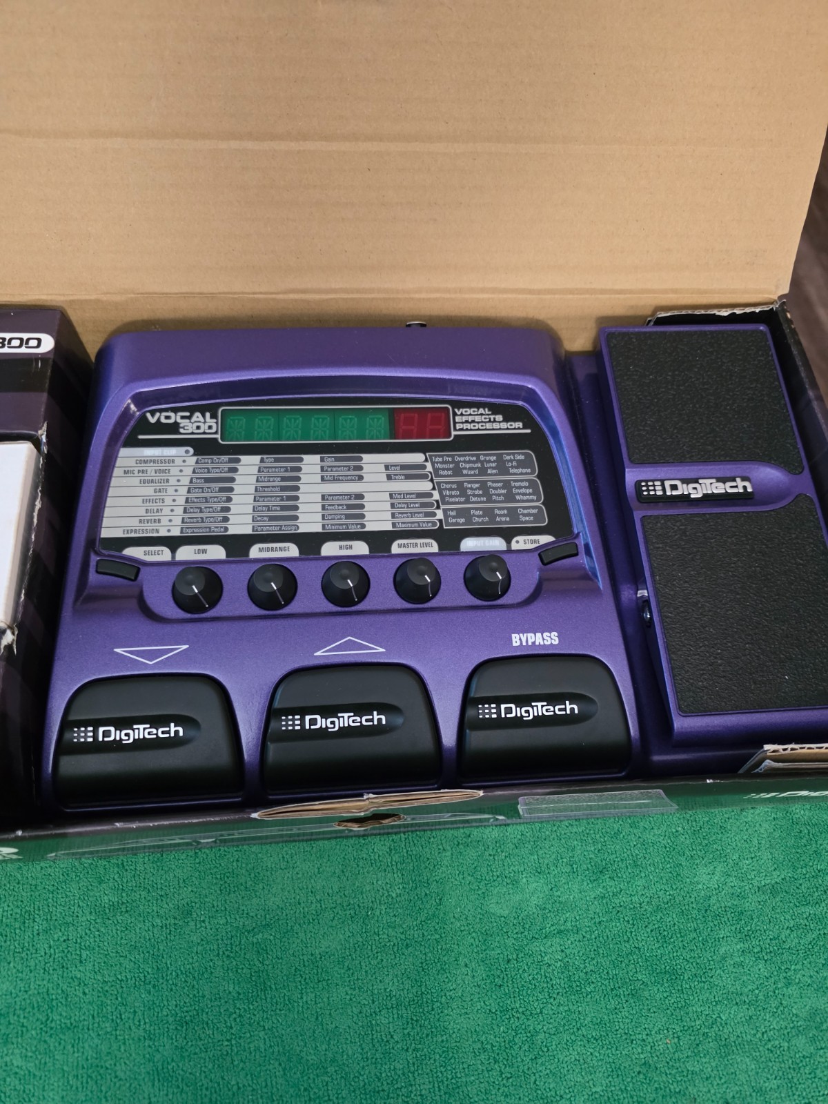 Digitech Vocal 300 modeling guitar foot pedal processor, manual A/C cord & box