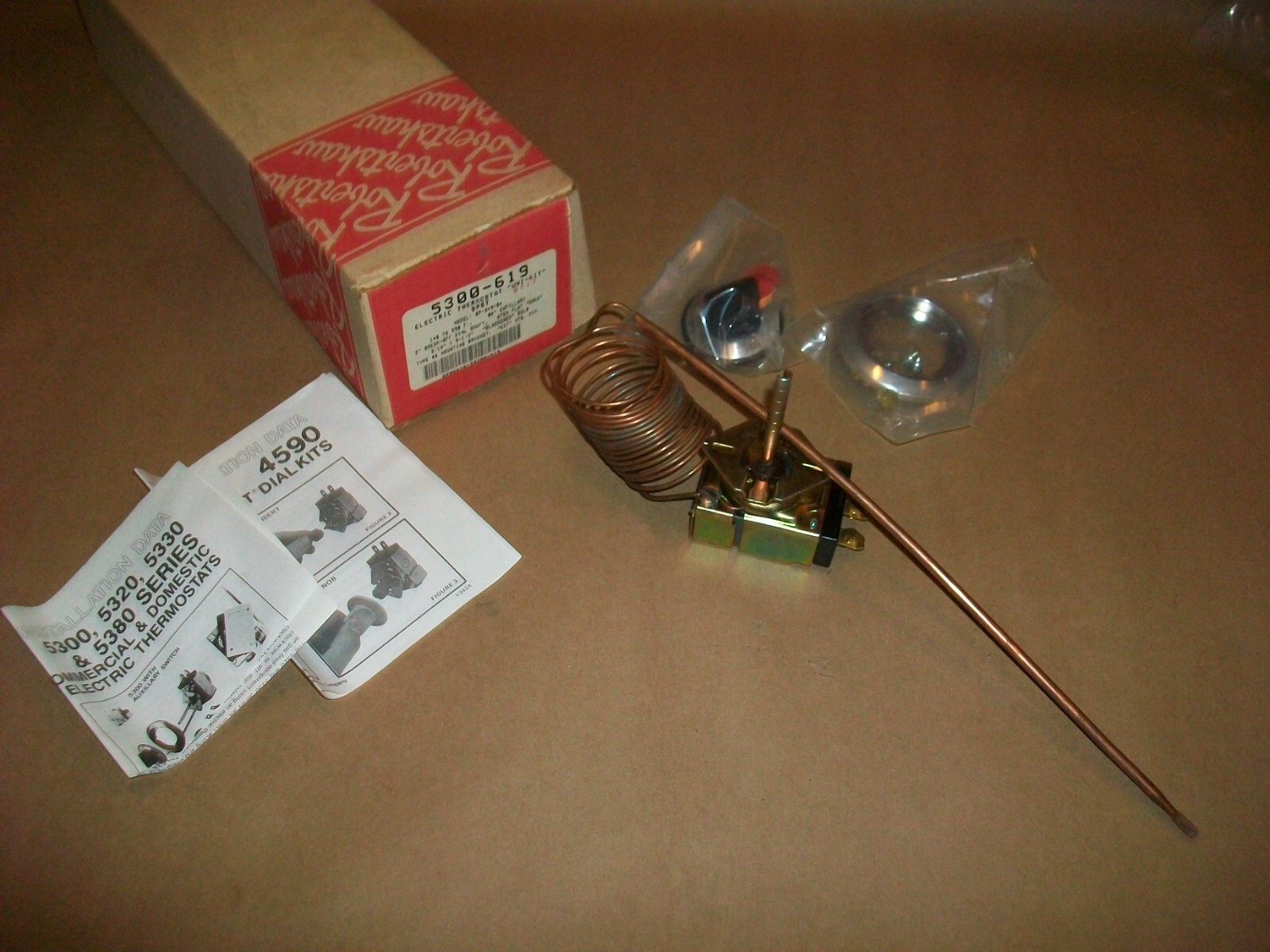 Robertshaw  Domestic Electric Oven Thermostat  5300-619  140°-550°  84" cap
