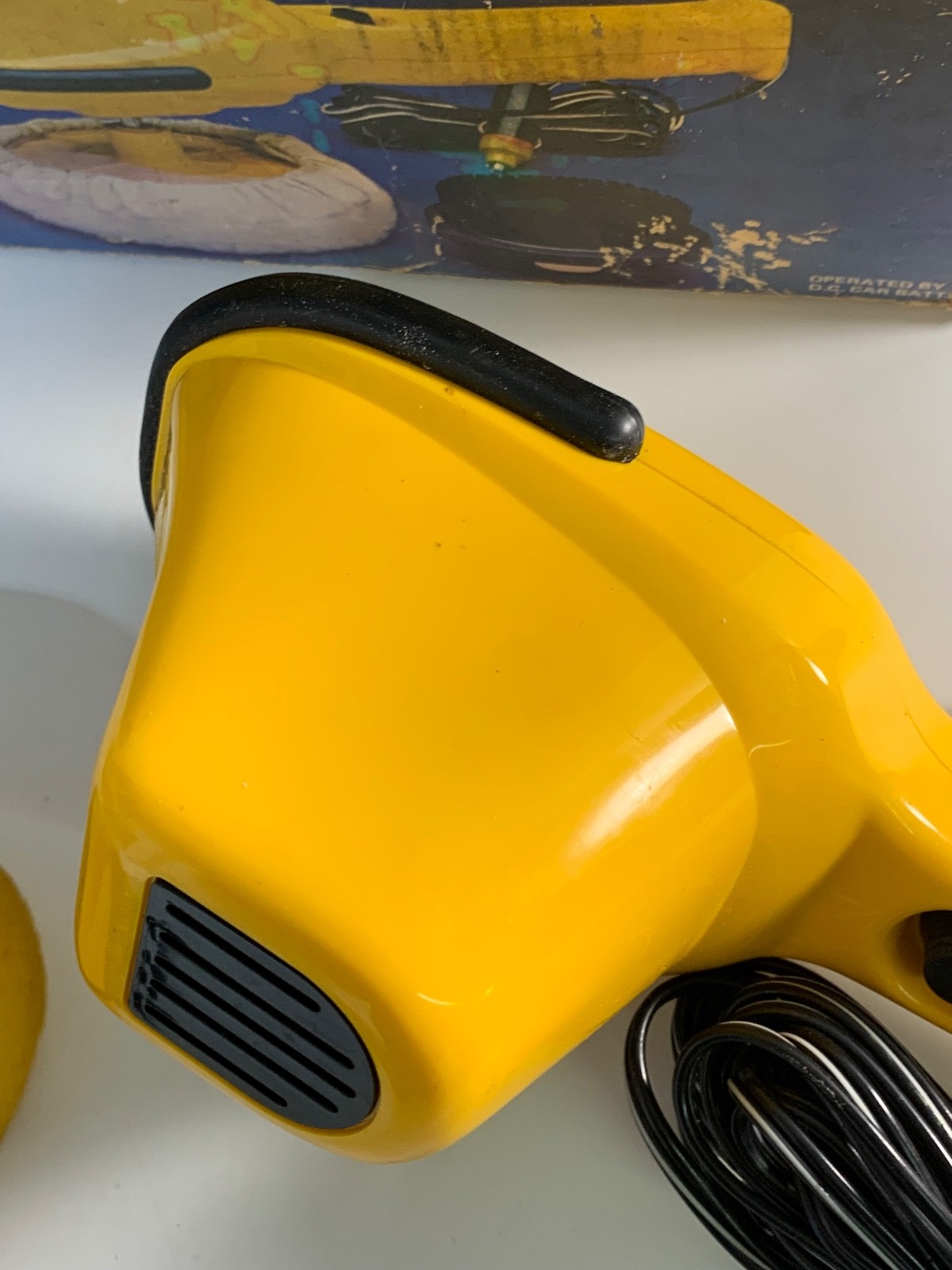 Auto Shine AMT 12V CAR POLISHER, BUFFER, SANDER w/ Attachments