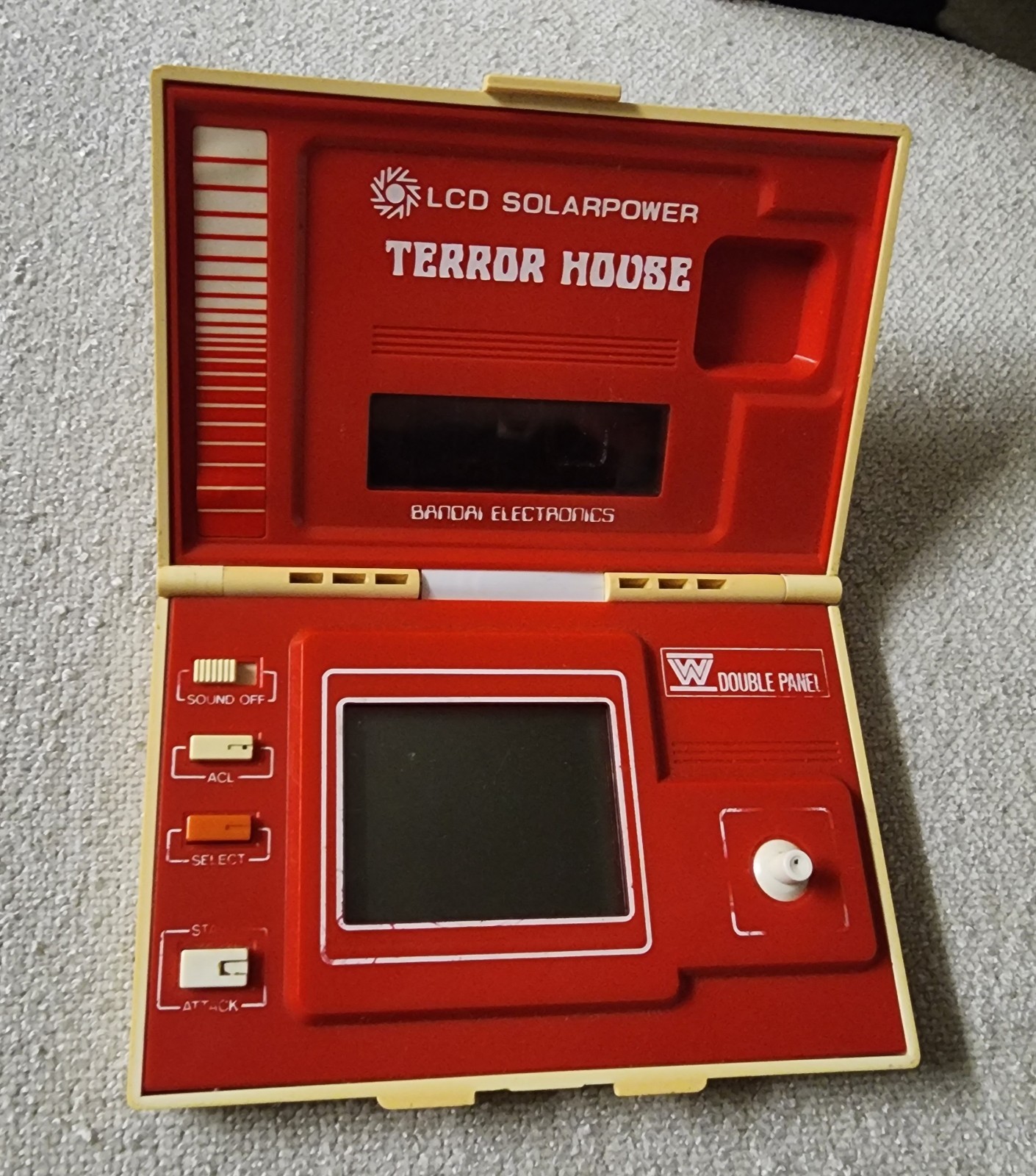 Terror House LCD Solarpower Bandai Eletronics