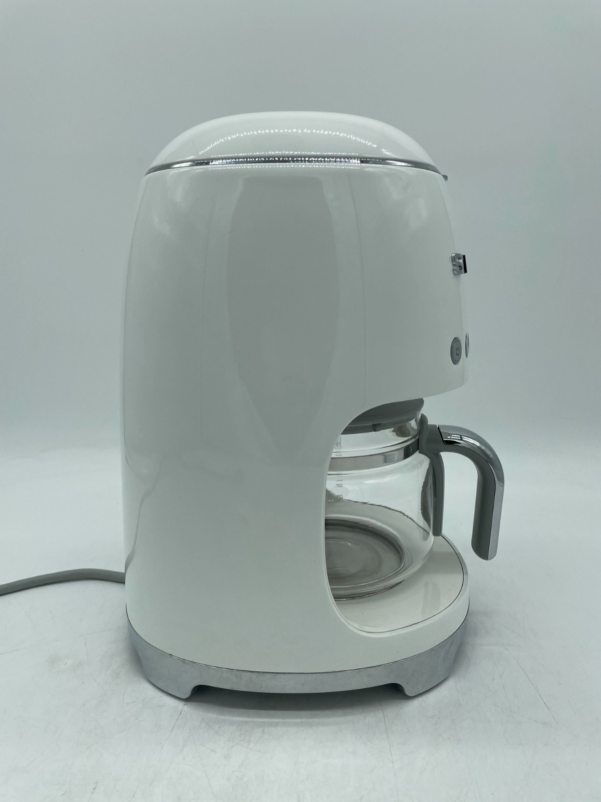 Smeg 50's Retro Style Drip Coffee Machine 10 Cup Glass Carafe DCF02 White