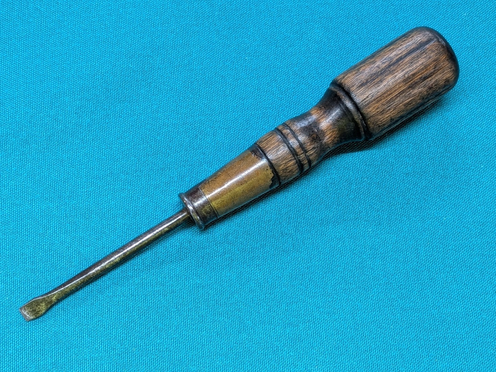 ATQ Winchester #7108-3" Flat Screw Driver Brass Lug & Notch Feature Cabinet Type