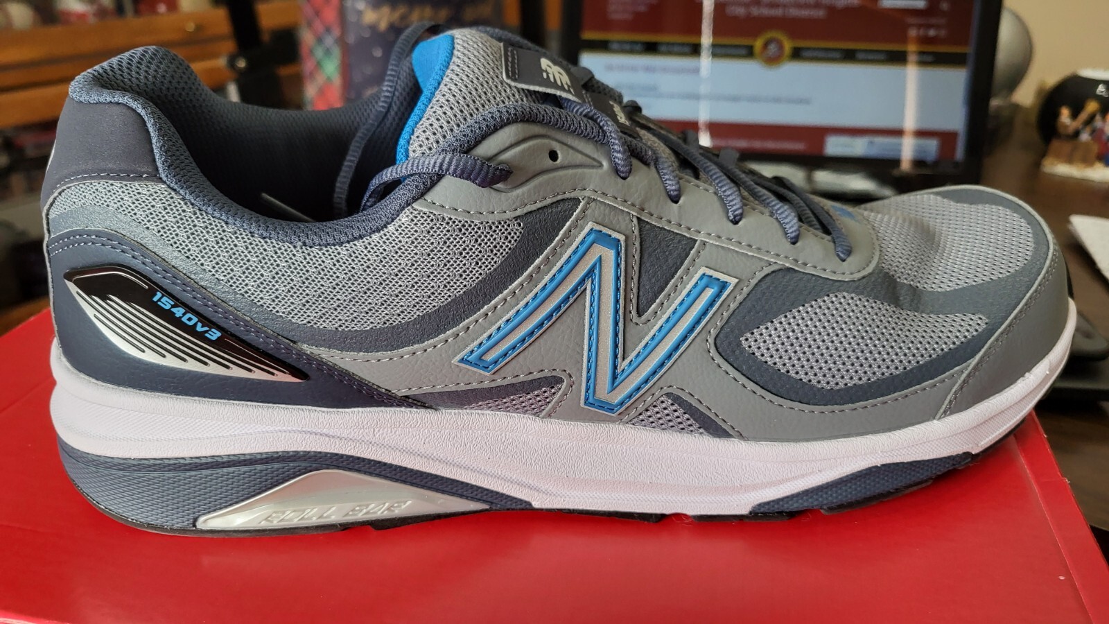 New Balance Shoes.  Mens size 15B  Brand New!