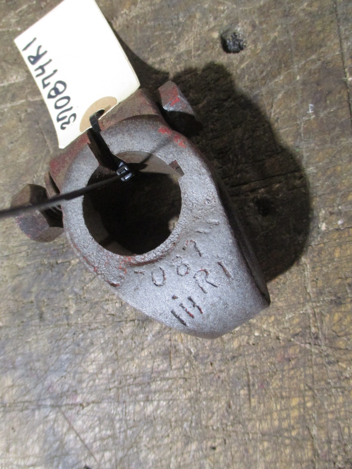 INTERNATIONAL 240 UITILTY, BRAKE SHAFT LEVER #370874R1,  USED GOOD CONDITION
