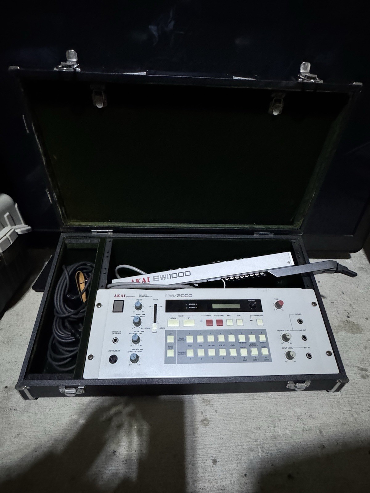 Vintage Akai Professional EWV2000 Module Synthesizer and EWI 1000 Synth + Case