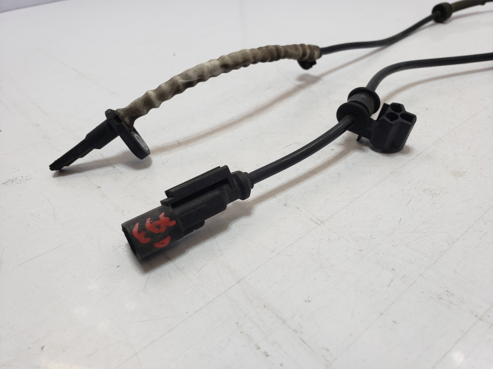 ✅ 2012-2020 OEM Tesla Model S Front Left Driver Wheel Speed ABS Sensor