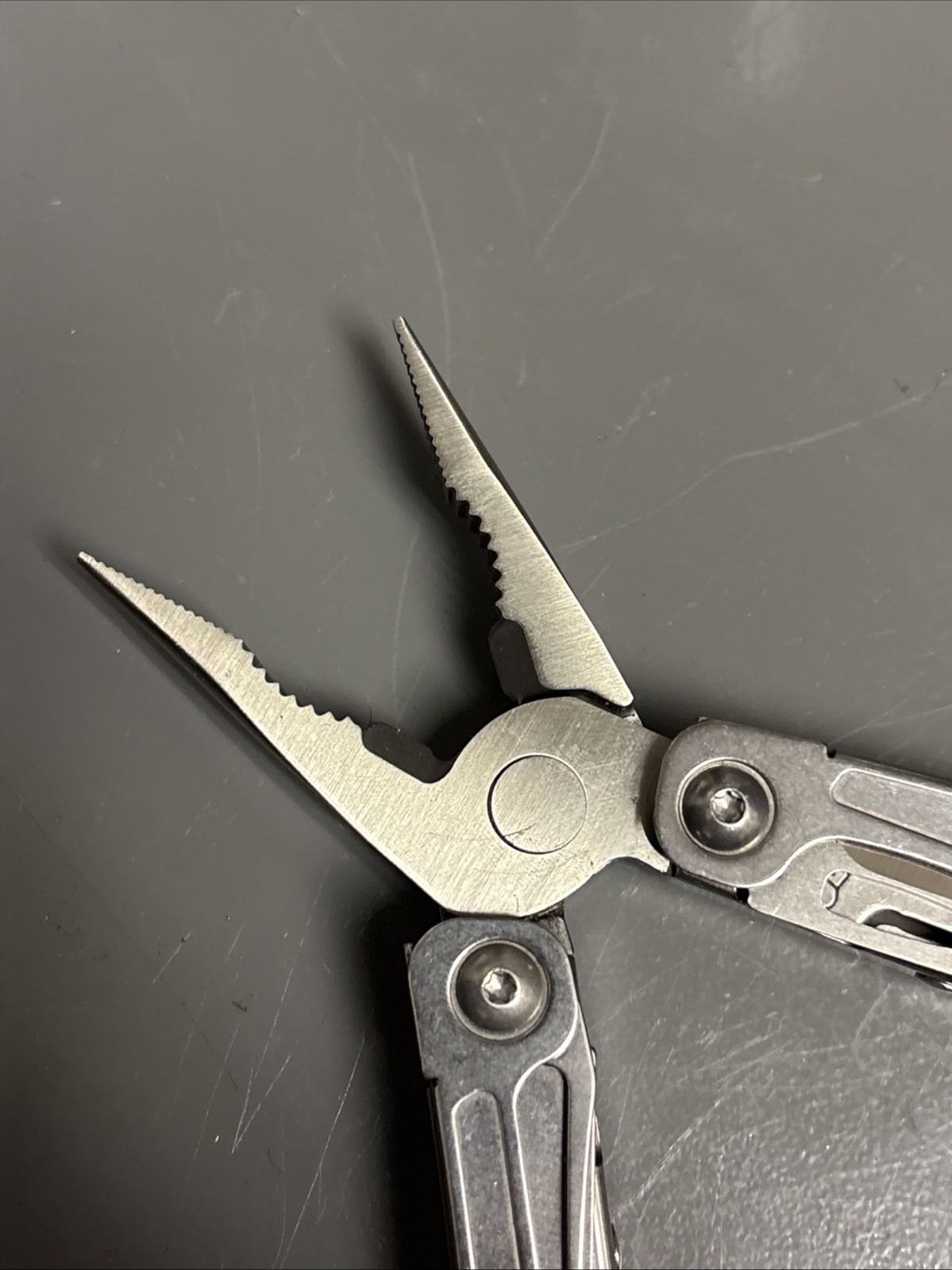 LEATHERMAN MULTI TOOL - WINGMAN