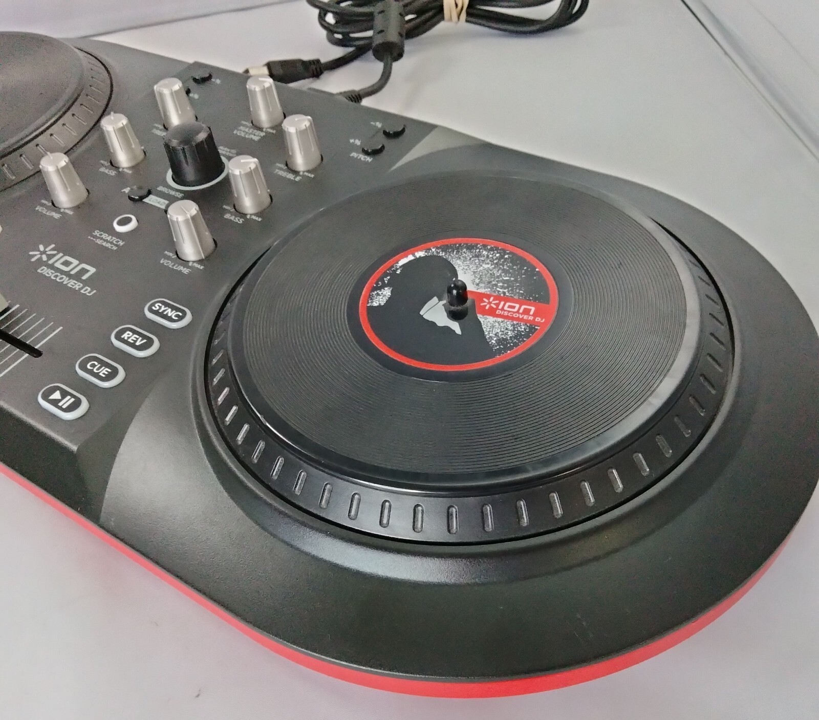 Ion Discover DJ System Dual Turntable Scratch MP3s USB Double Deck Controller