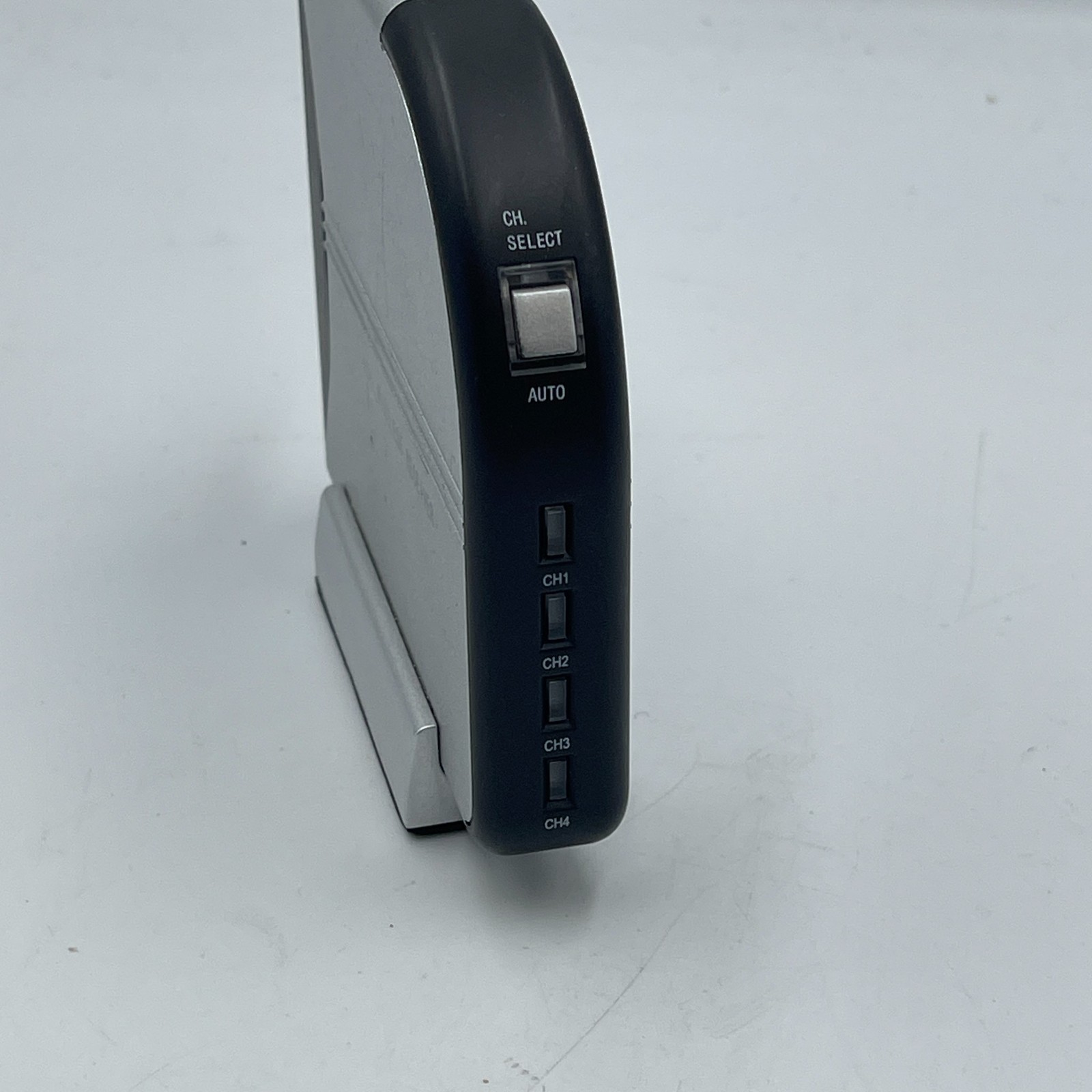 Wisecomm Clover 4.0-Channel Receiver Silver Wireless 2.4 GHz for Security Camera