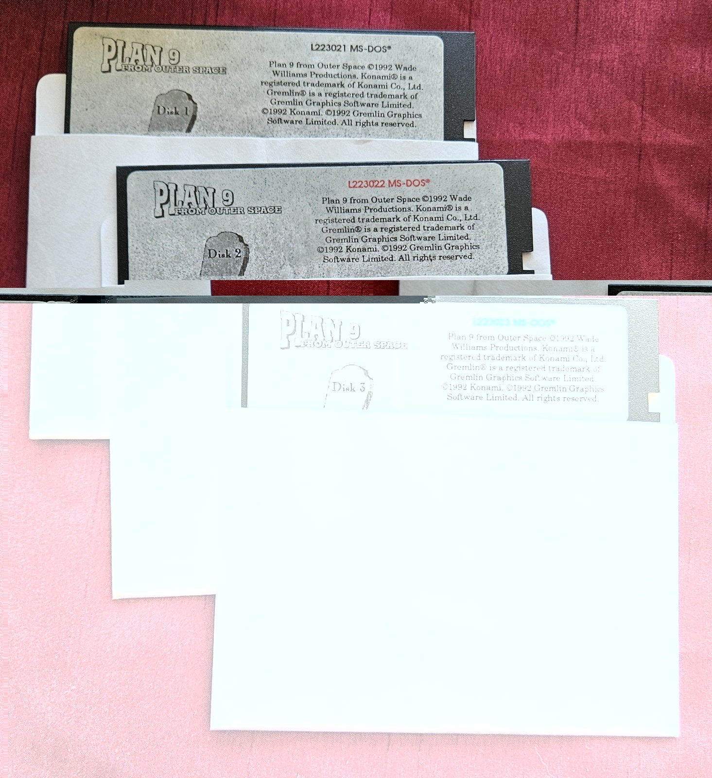 Plan 9 From Outer Space Floppy Discs PC Video Game Konami 1992 Vintage RARE!💻💿