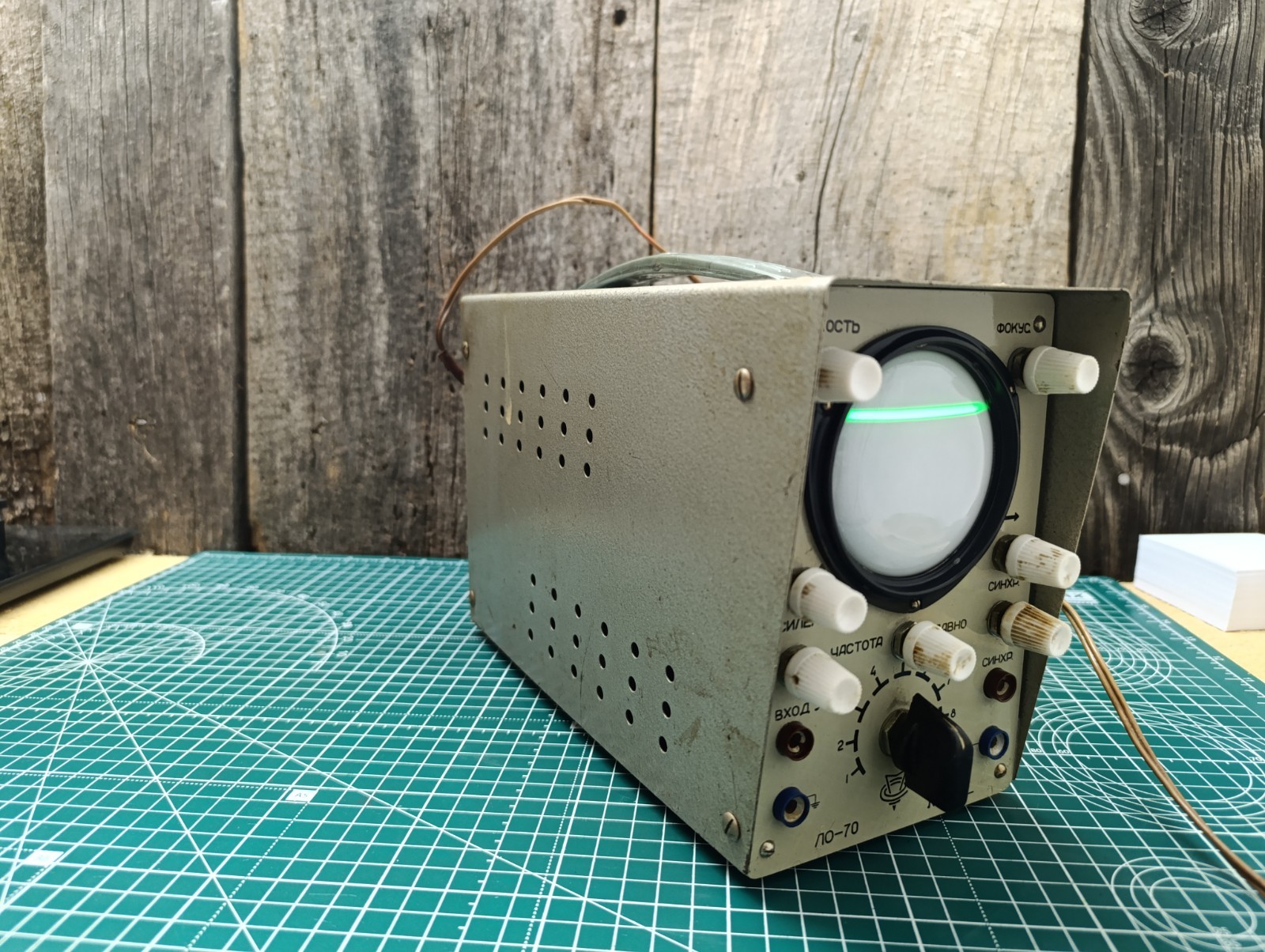 Vintage oscilloscope LO-70 WORKING
