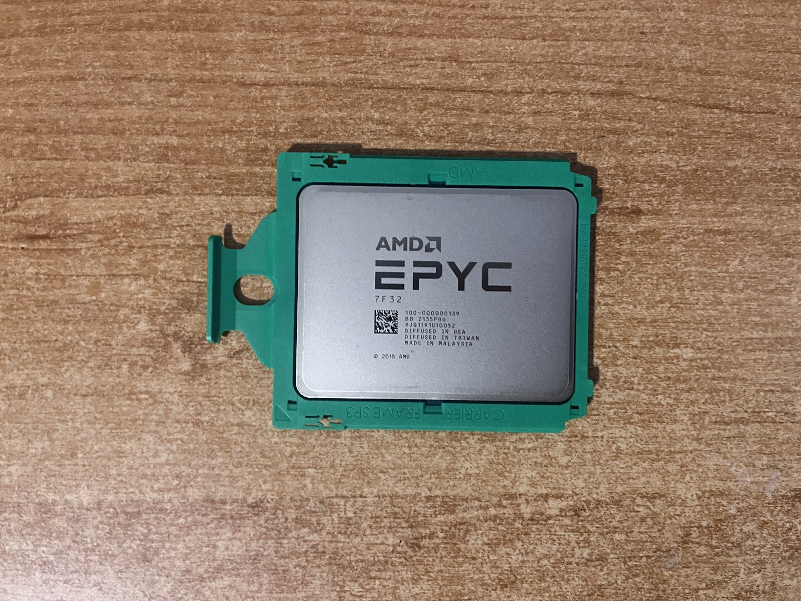 AMD EPYC 7F32 SP3 Server CPU 8C/16T 128MB L3 TRAY