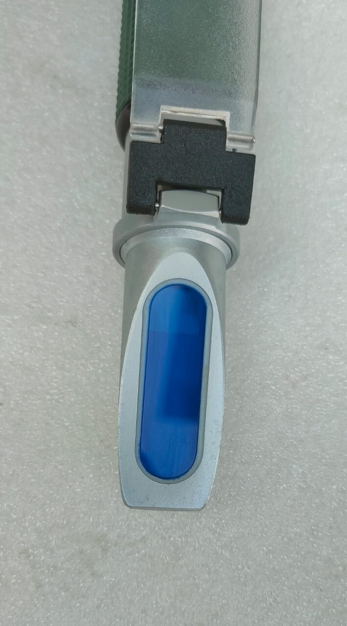 Hand Held Refractometer MT-010ATC