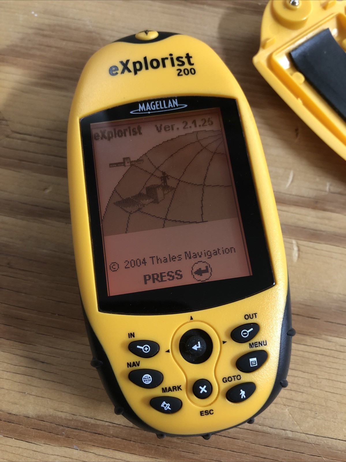 Magellan Explorist 200 Handheld Portable GPS Navigation System With Case