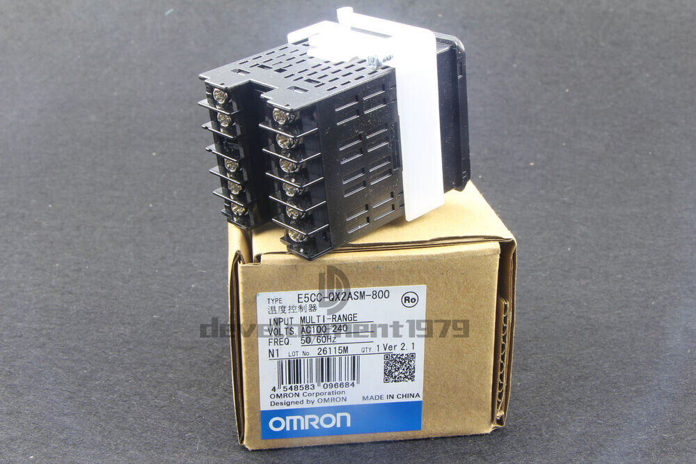 New ONE Omron Temperature Controller E5CC-QX2ASM-800
