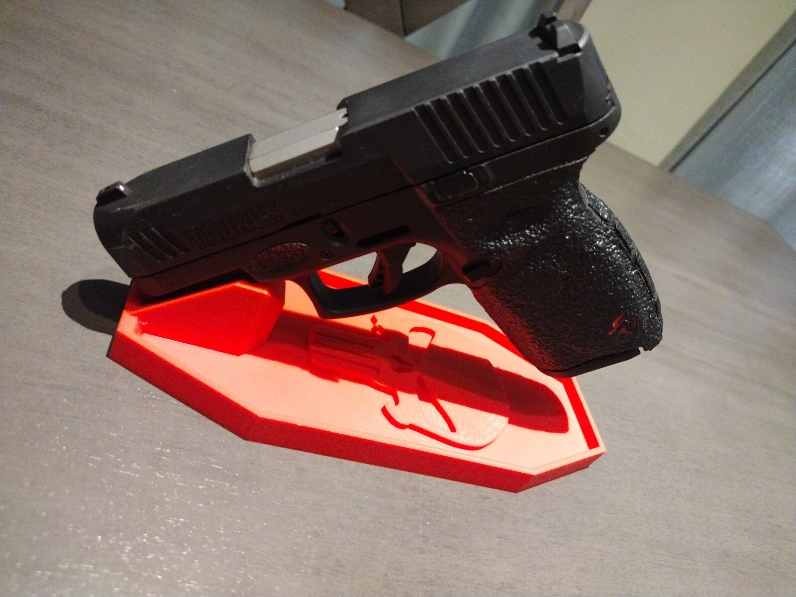 3D Printing Custom Airsoft Gun Stand Gun