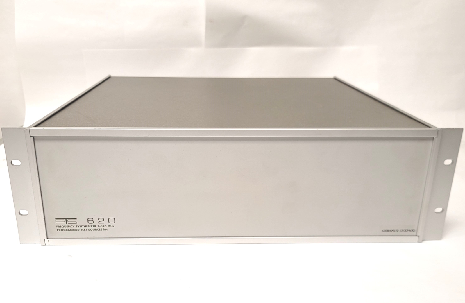 Programmed Test Sources 620R6N1X-13/X54 Frequency Synthesizer 3-620Hz 120VAC