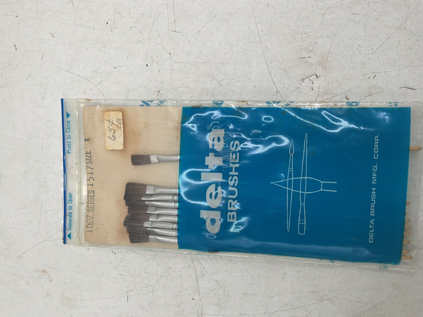 Vintage Delta Artist Paint Brushes NOS