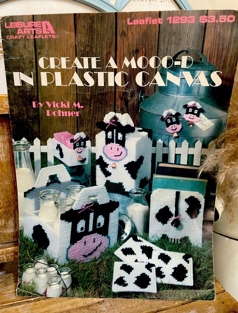 Leisure Arts 1293 CREATE A MOOO-D Cows Country Plastic Canvas Pattern Leaflet