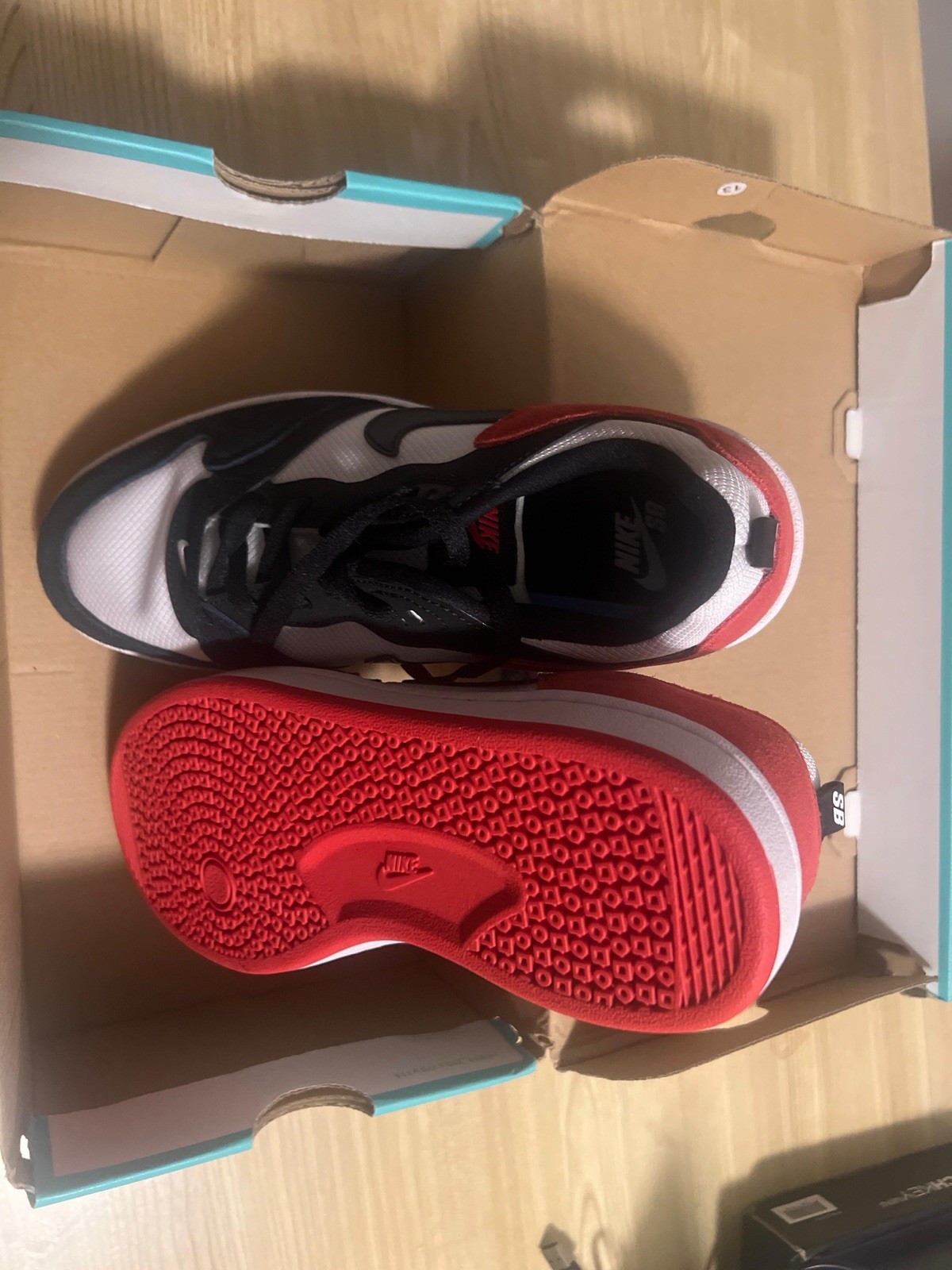 Nike SB Alleyoop White Black University Red Skateboarding Shoes US 8.5