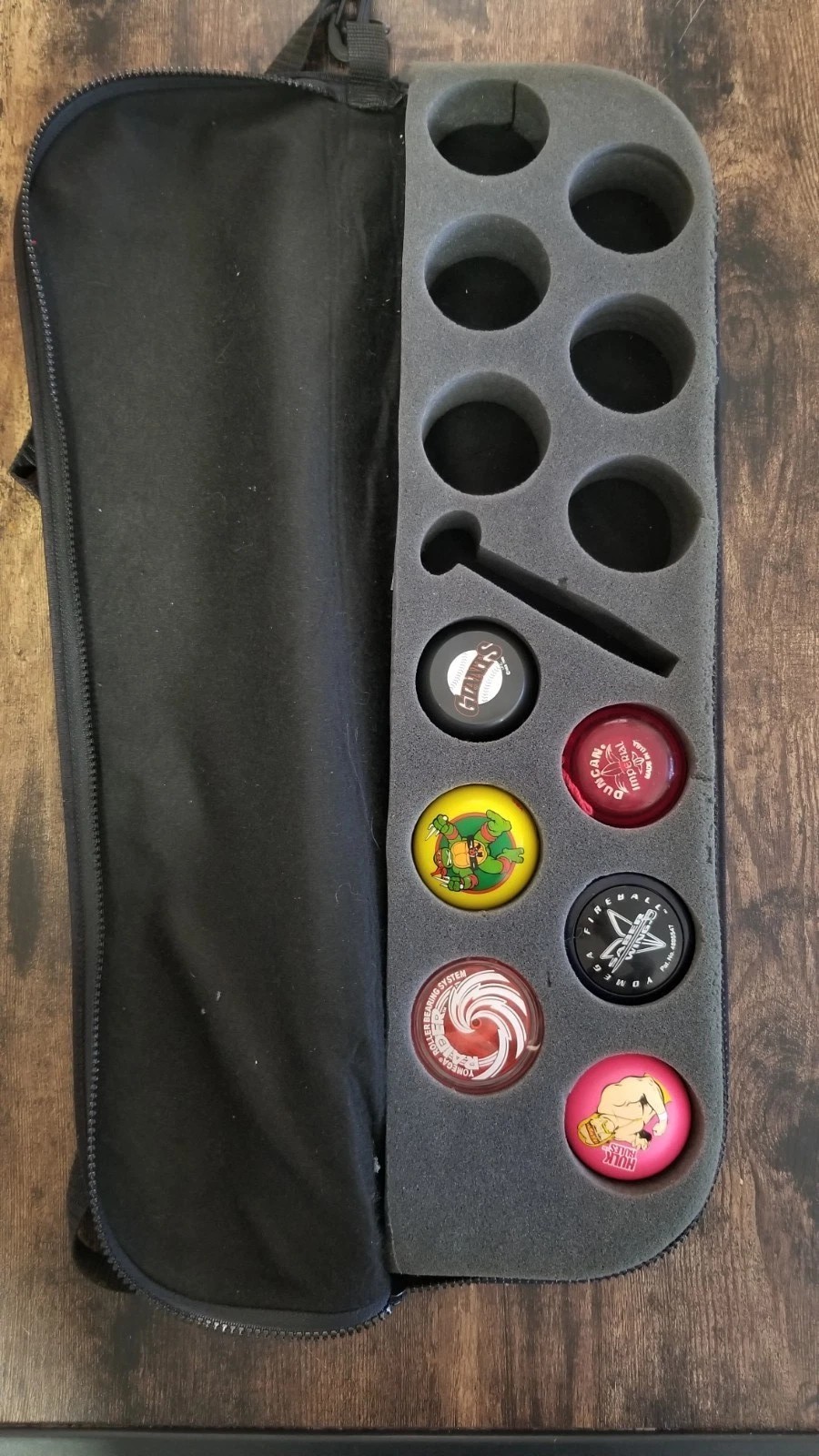 YoMega Red Sling Carrying Bag Vintage 90s with Lot Of 6 Random Yo-yos Duncan