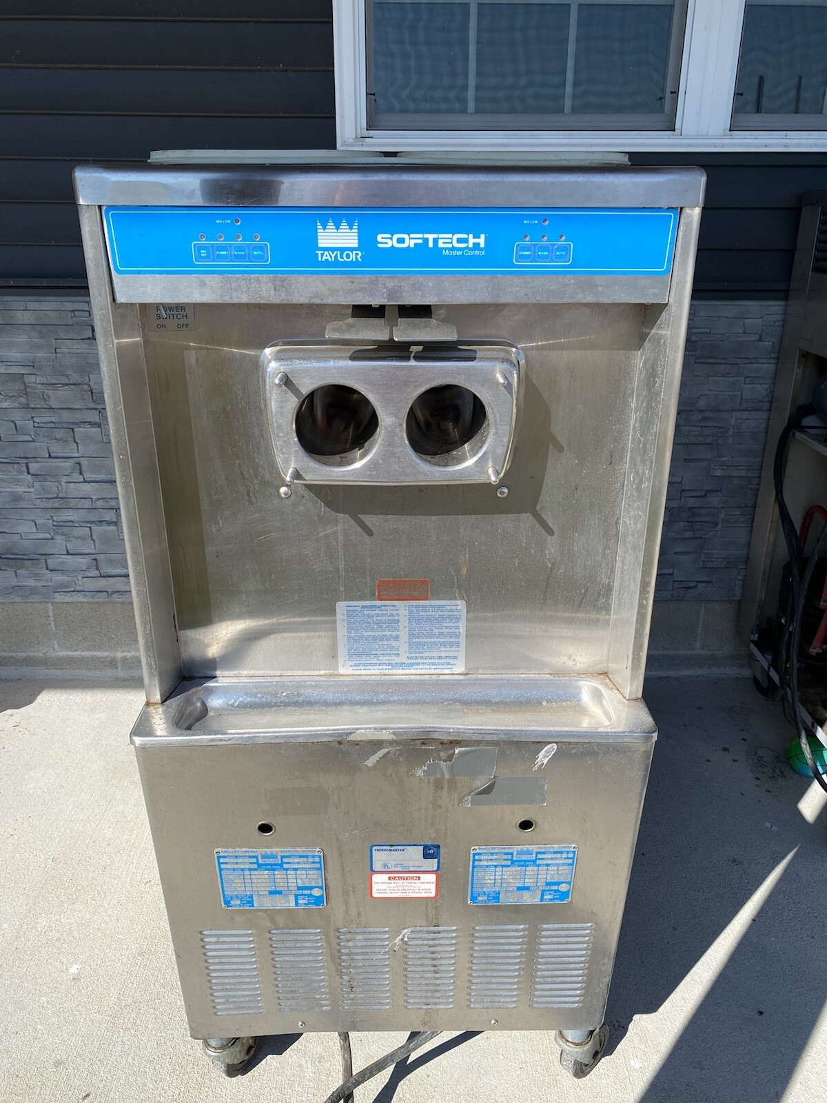Taylor Y754-27 Soft Serve Ice Cream Machine Water Cooled