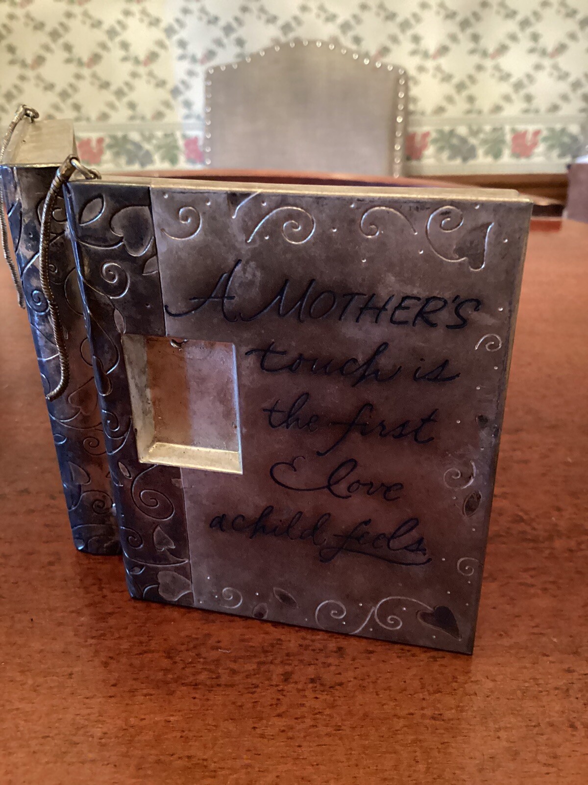 2003 Hallmark Mother’s Trinket Box,    Metal Box
