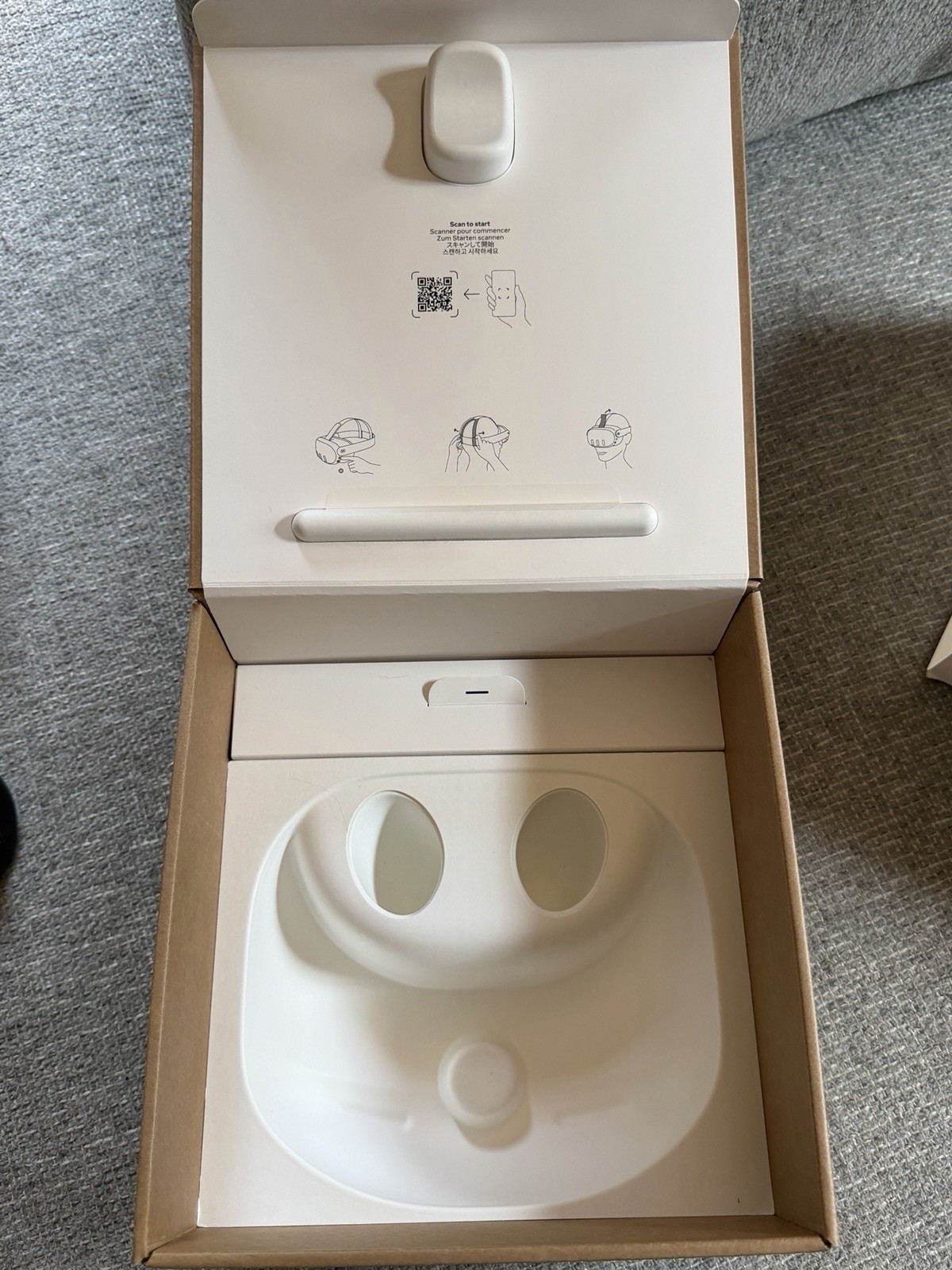 Meta Quest 3 Virtual Reality Headset 512GB White with Controllers