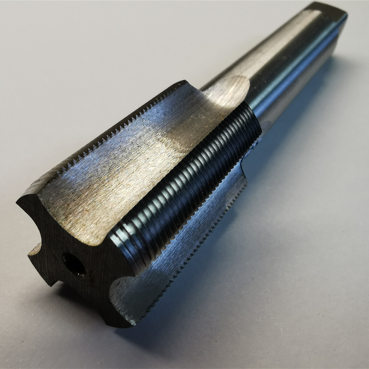 1pc HSS Right Hand Tap M75 X 3.0mm Taps Threading Tools 75mm X 3mm pitch