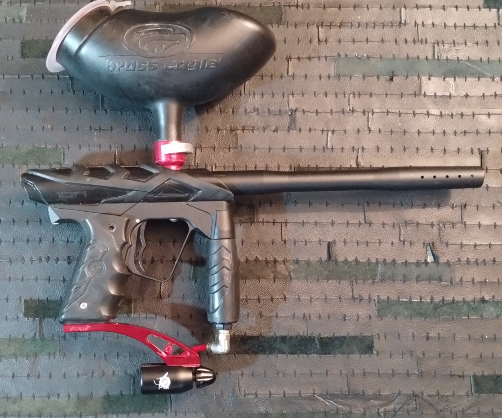 Smart Parts Ion Paintball Marker-Turns on, has internal air leak Parts Only