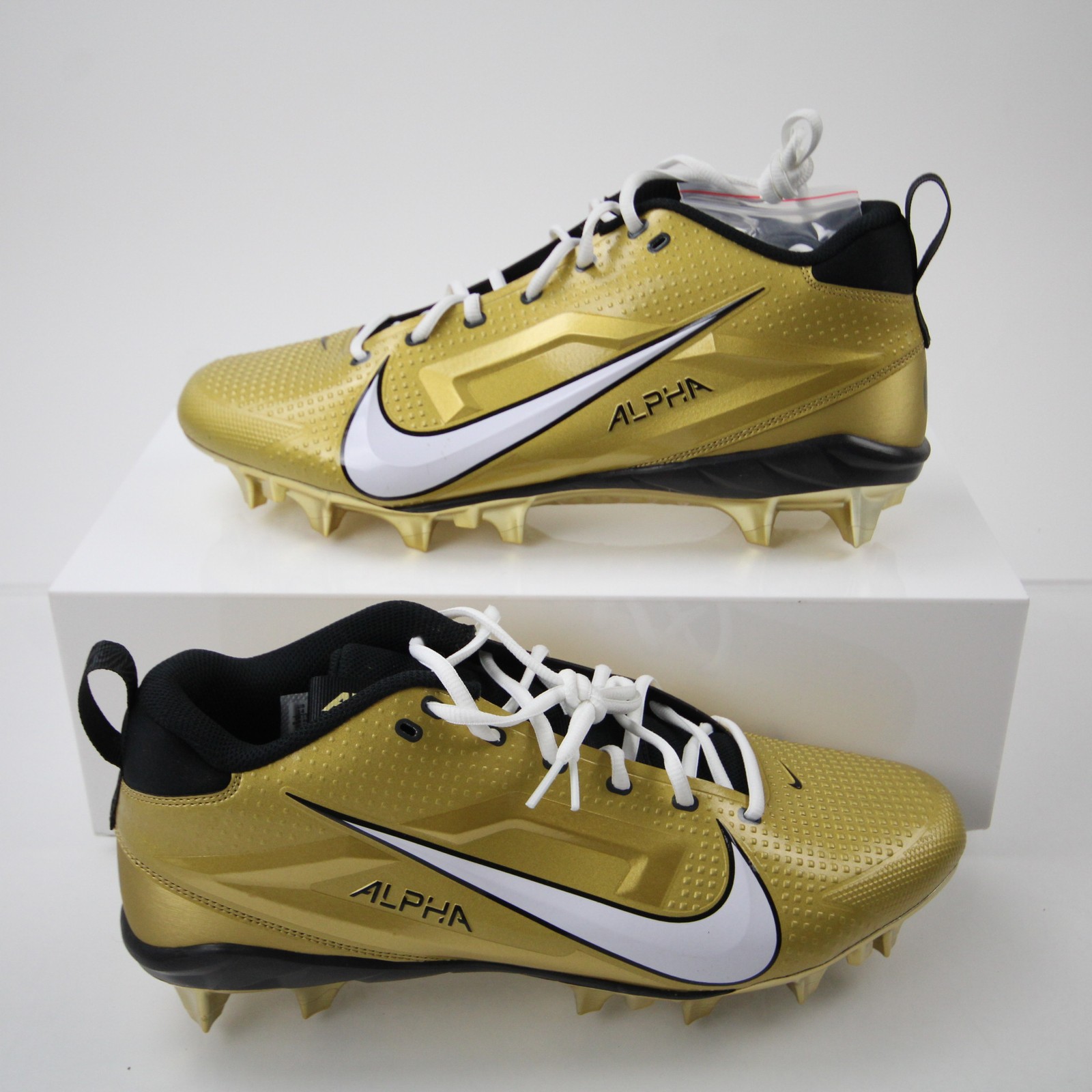 Oregon Ducks Nike Alpha Menace Football Cleat Men's Multiple Sizes