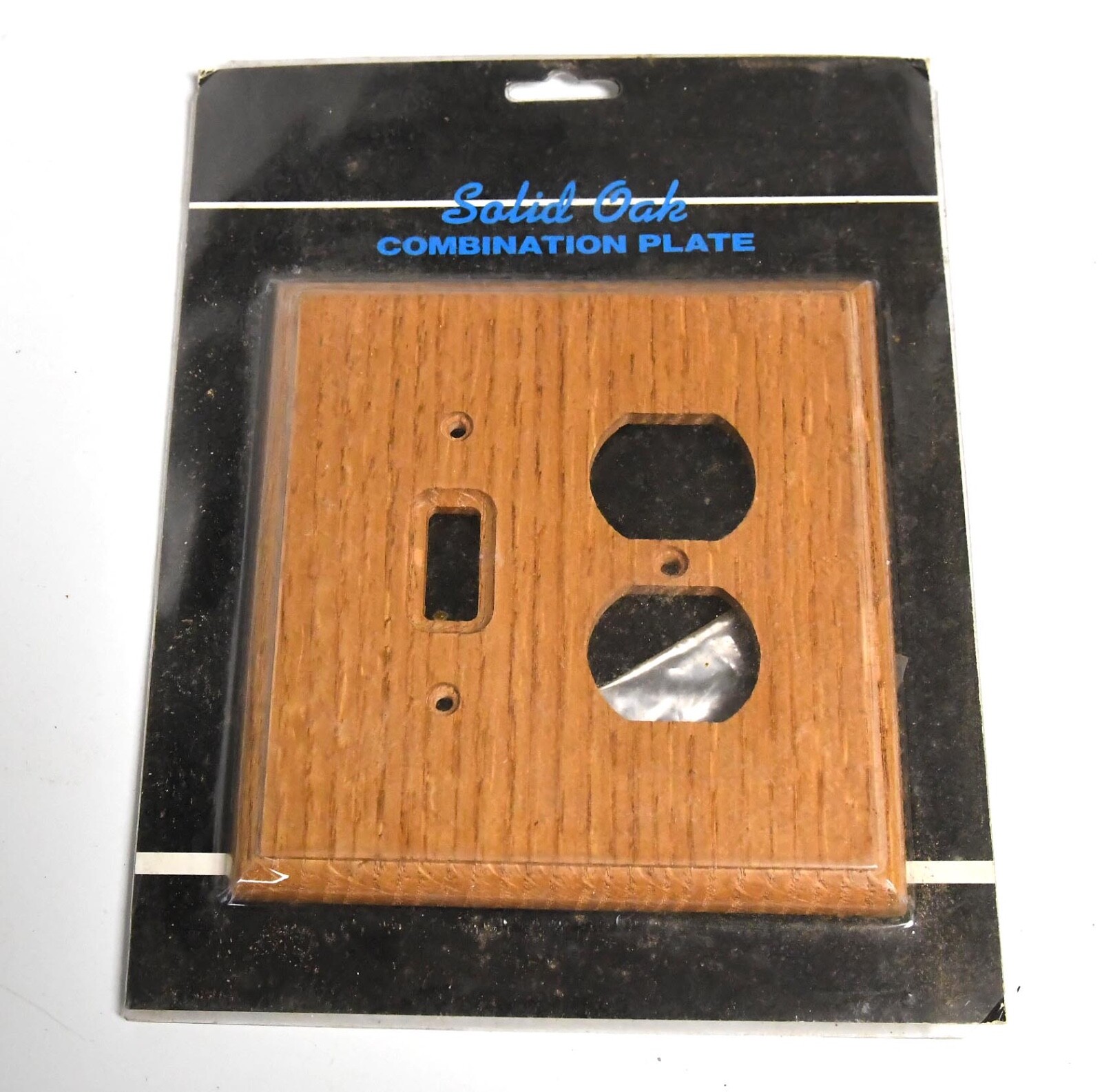 NOS WHTE OAK WOOD SWITCH PLATE OUTLET COVER