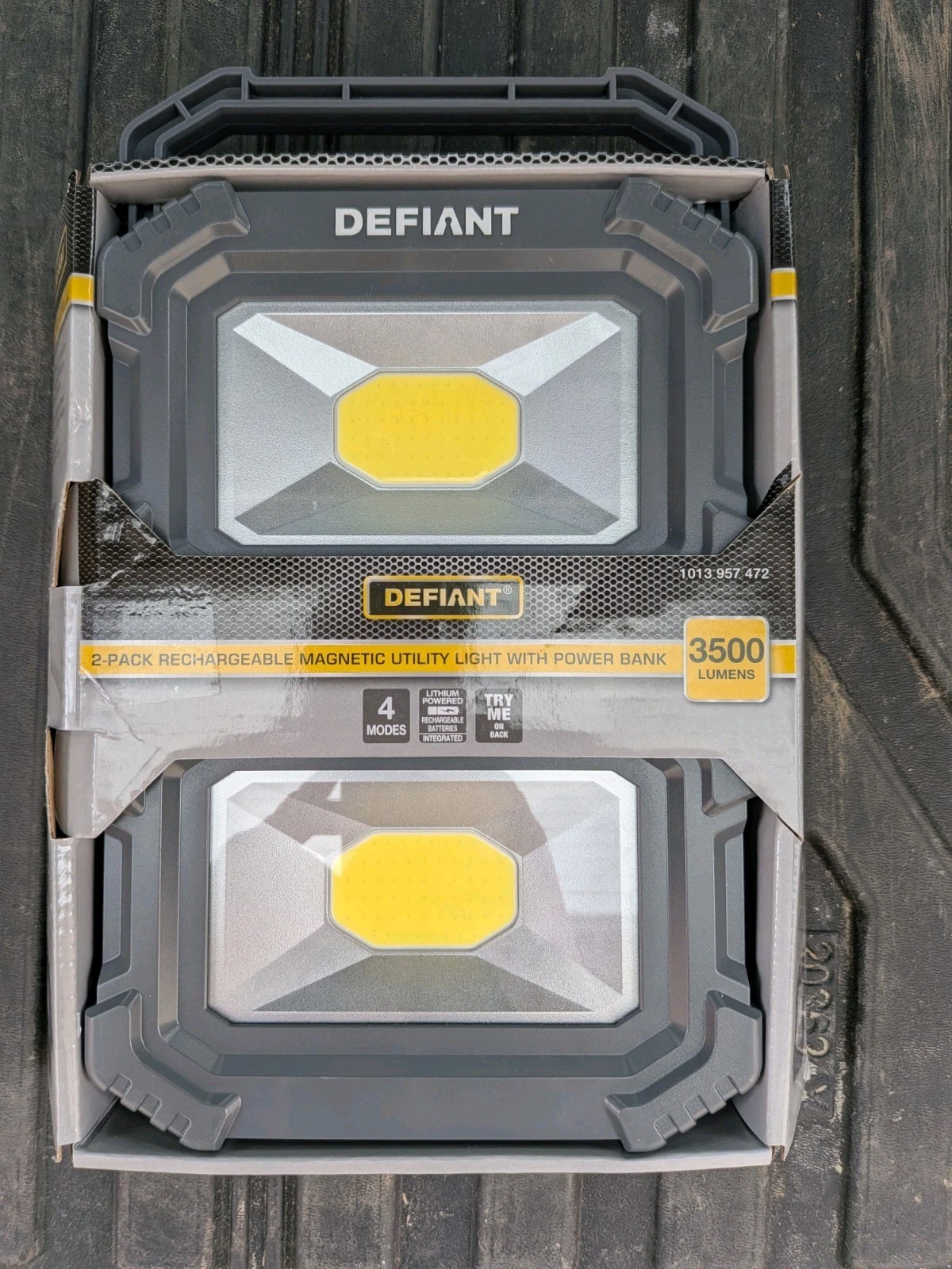 Rechargeable Magnetic Utility Light Defiant 2-Pack 3500 Lumens w/ Power Bank NEW