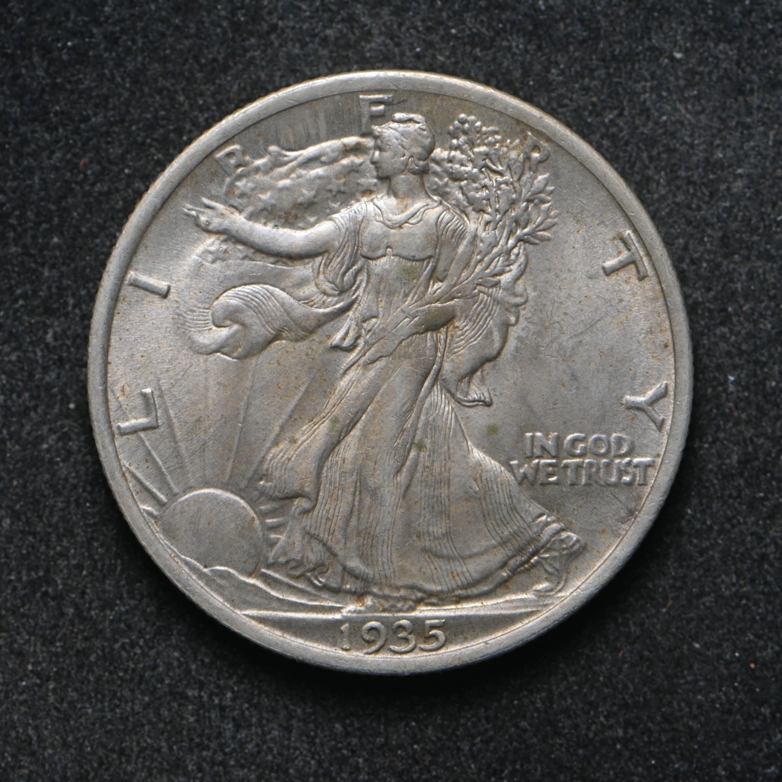1935 Walking Liberty Silver Half Dollar AU+ (cn16958)