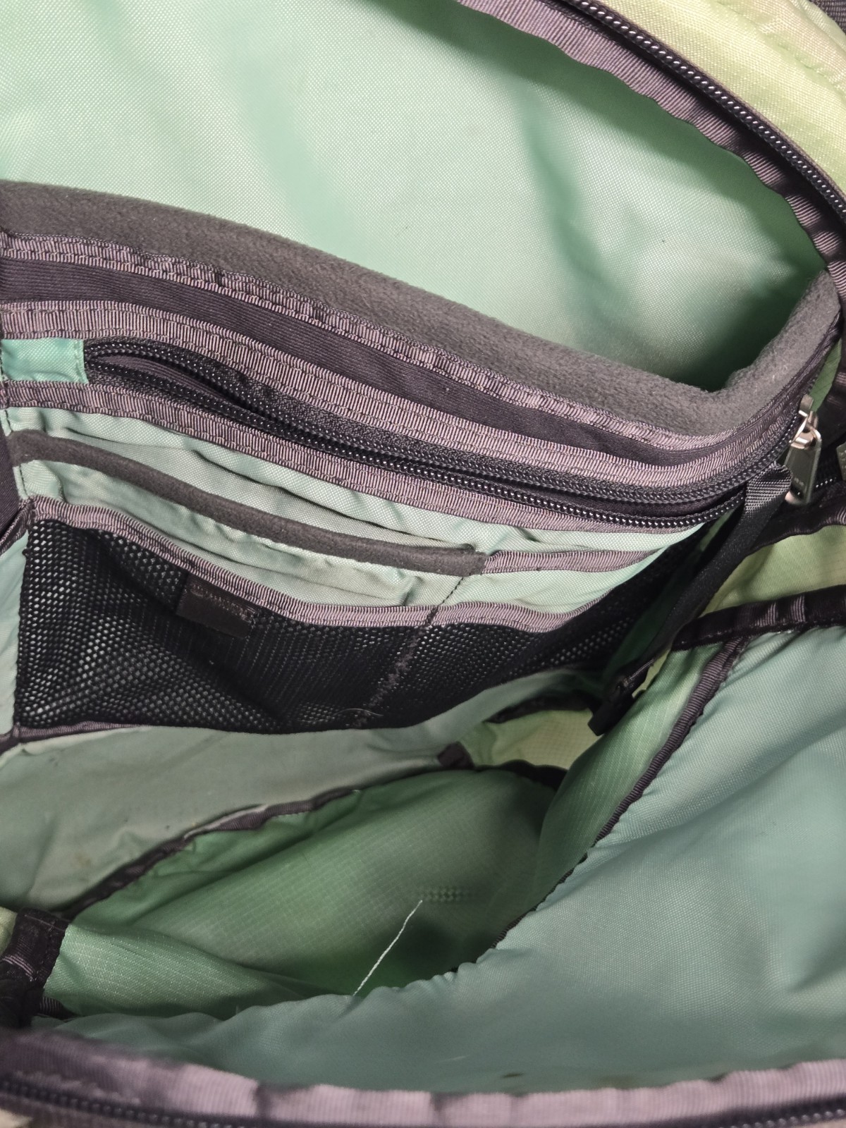 The North Face Recon 19” Mint Green Nylon Flexvent Hiking Performance Backpack