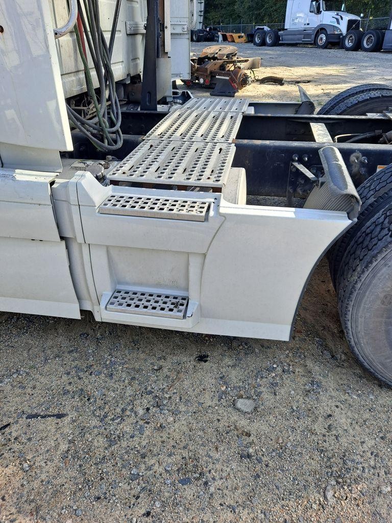 For 2014 VOLVO VNL SIDE FAIRING Left ,  GA