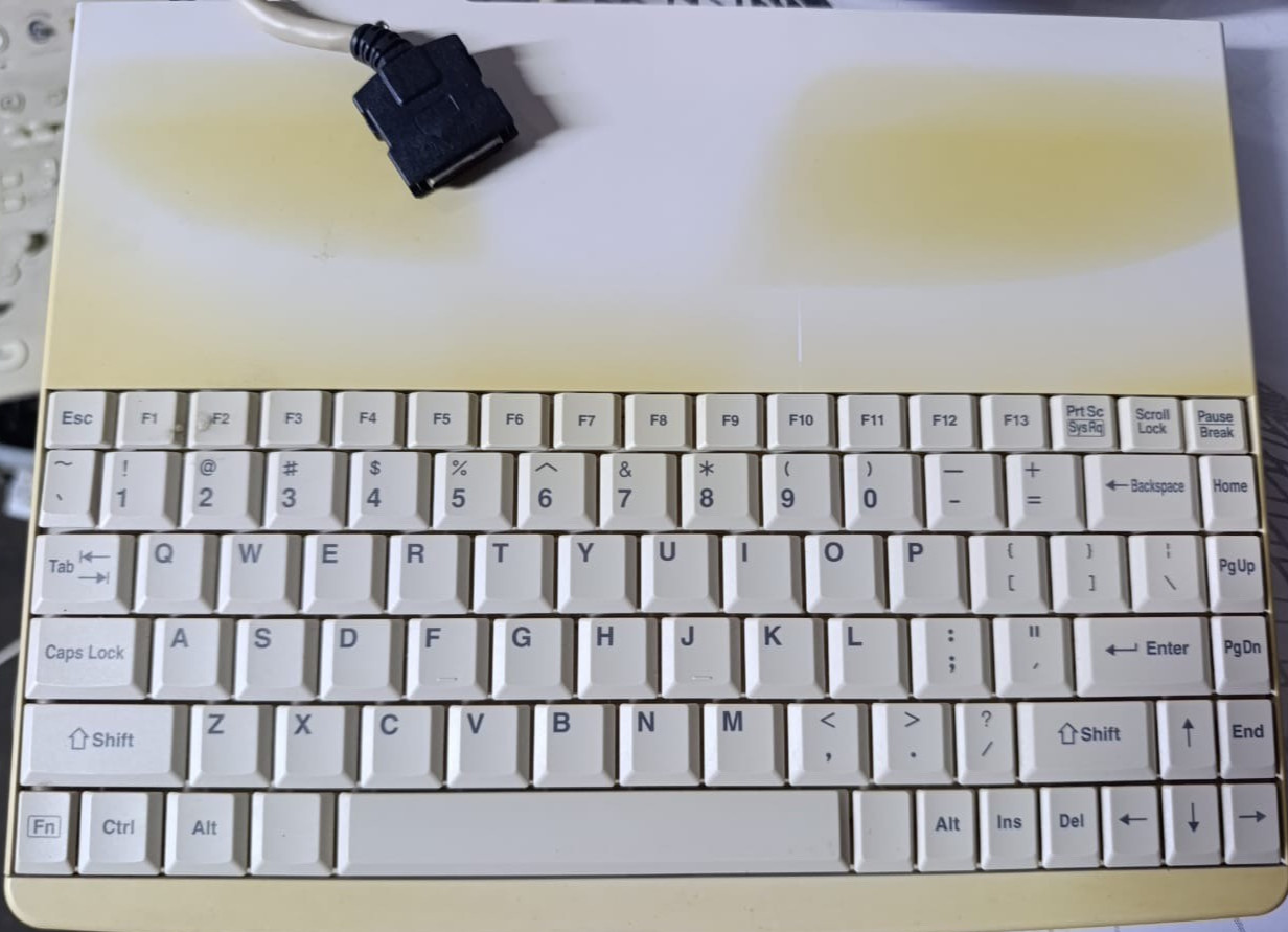 TOSHIBA Ultrasound Keyboard  N860-2398-T001/20 03B S/N B8017342012.08.30
