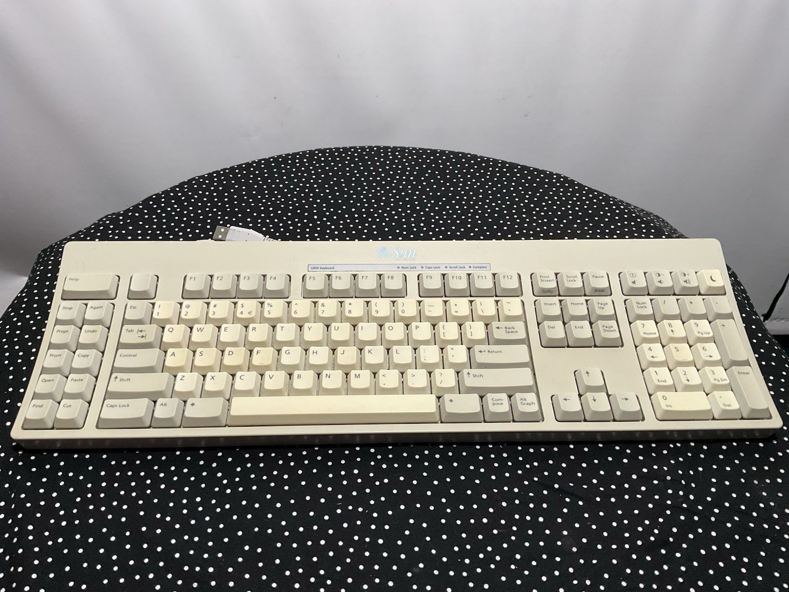 Sun Microsystems Type-7 UNIX USB Wired Keyboard (Part No: 320-1367)