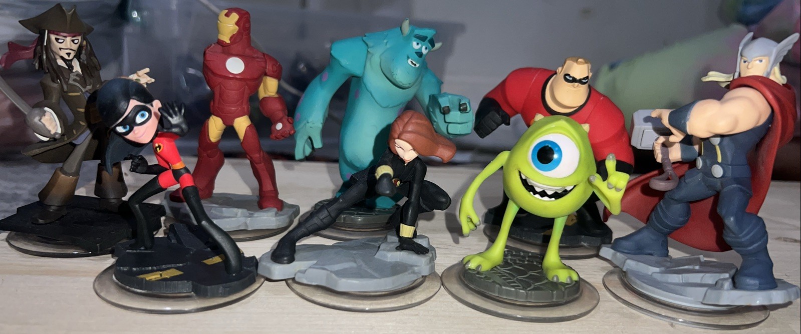 Disney Infinity  And  Avengers 2.0 2014 Power Discs Lot of 8